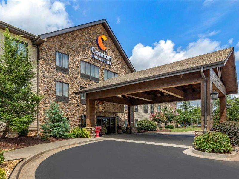 Comfort Inn & Suites Blue Ridge Exterior photo